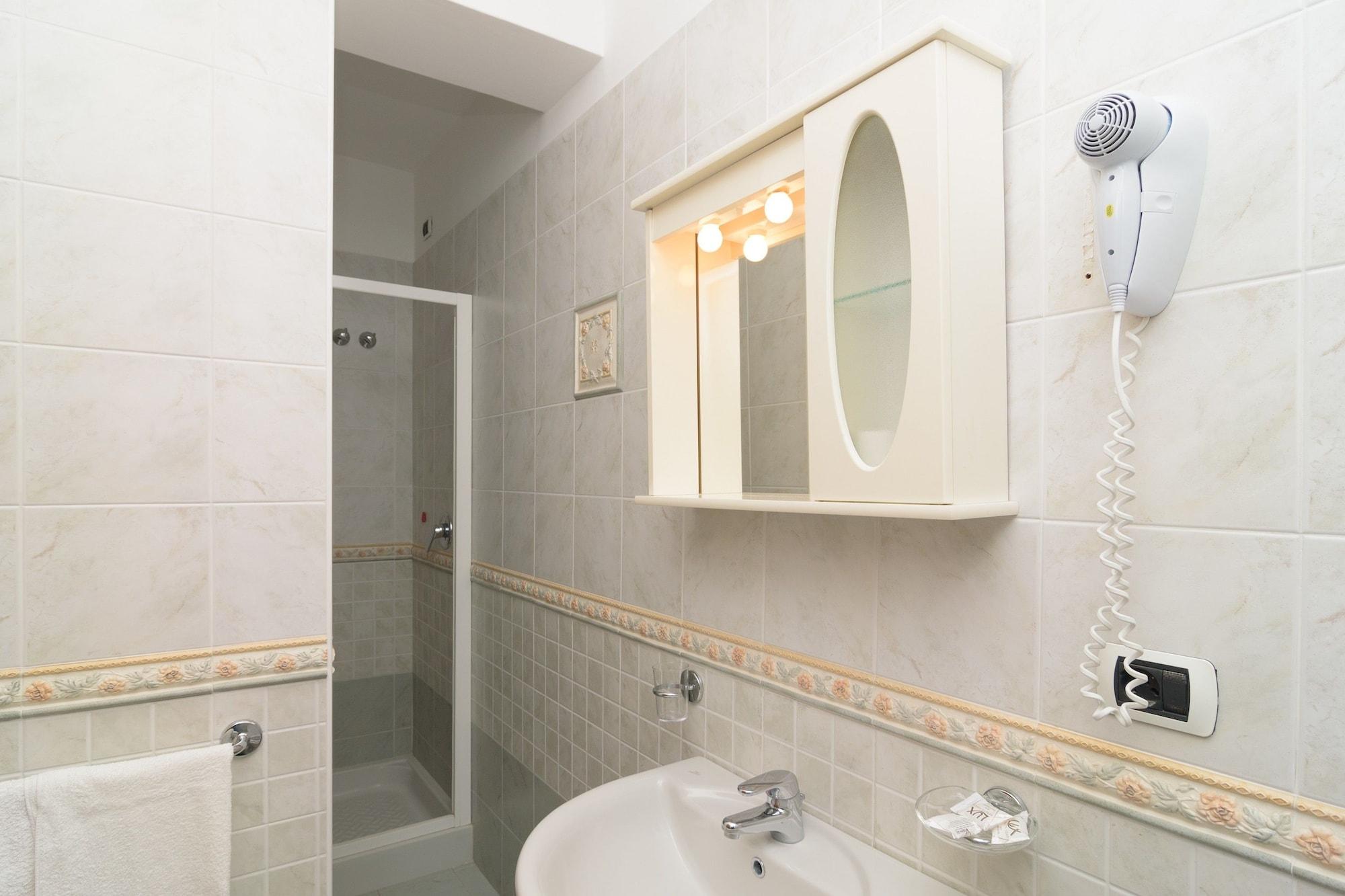 Fumerie Hotel 3*